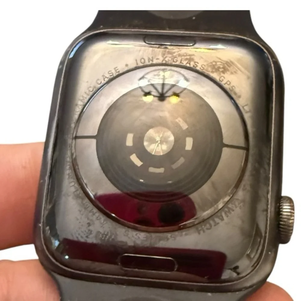 Apple Watch Series 5 (GPS + Cellular, 44mm) Black Sport Band‎ Used Unlocked